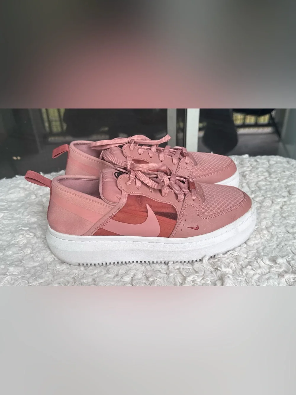 Nike Women's Rose Pink Low-Top Lace-Up Sneakers UNISEX